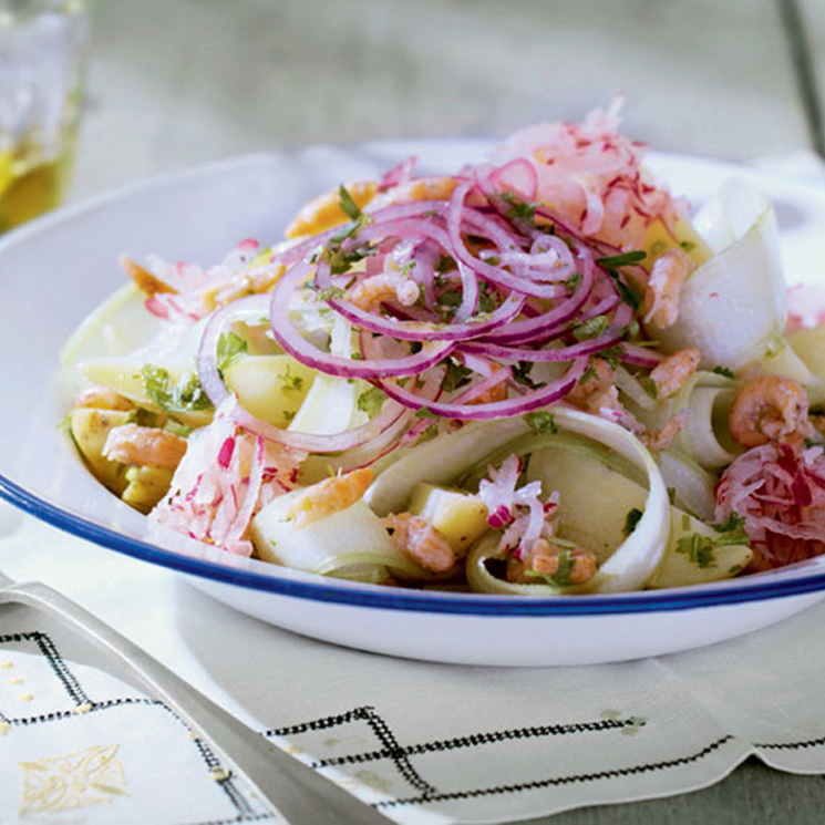 ensalada-patatas-quisquillas-cebolla