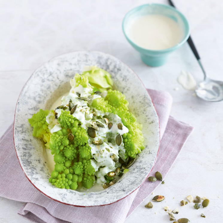 romanesco-salsa-queso-pipas