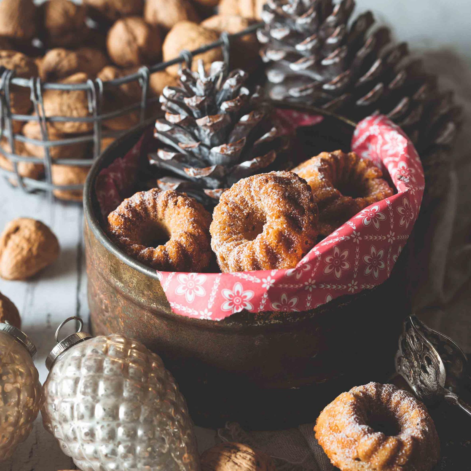 mini-bundt-cake-nueces-arandanos