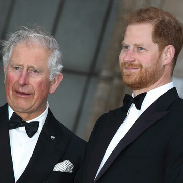 El príncipe Harry se desvincula del escándalo que salpica a la fundación de su padre